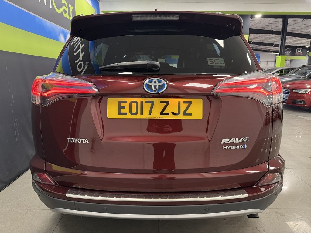 Used Toyota RAV4 2017 for sale - 76439399: Photo 10