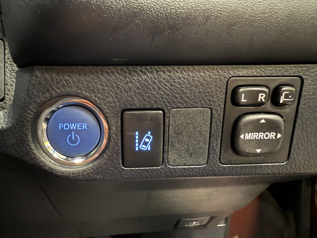 Used Toyota RAV4 2017 for sale - 76439399: Photo 28