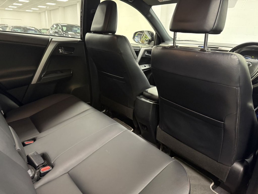 Used Toyota RAV4 2017 for sale - 76439399: Photo 40