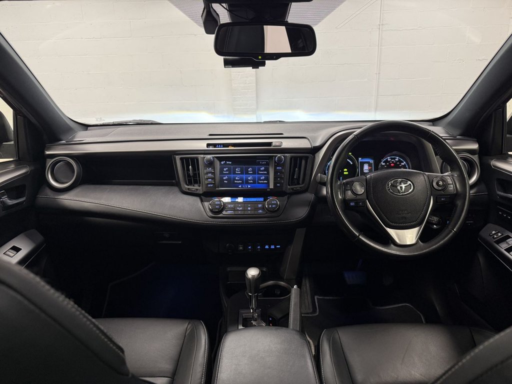 Used Toyota RAV4 2017 for sale - 76439399: Photo 41