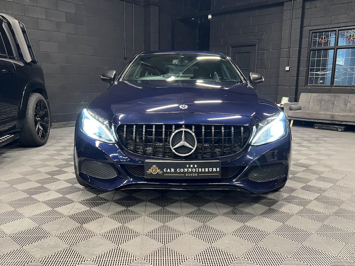 Used Mercedes-Benz C Class 2018 for sale - 76657525: Photo 2