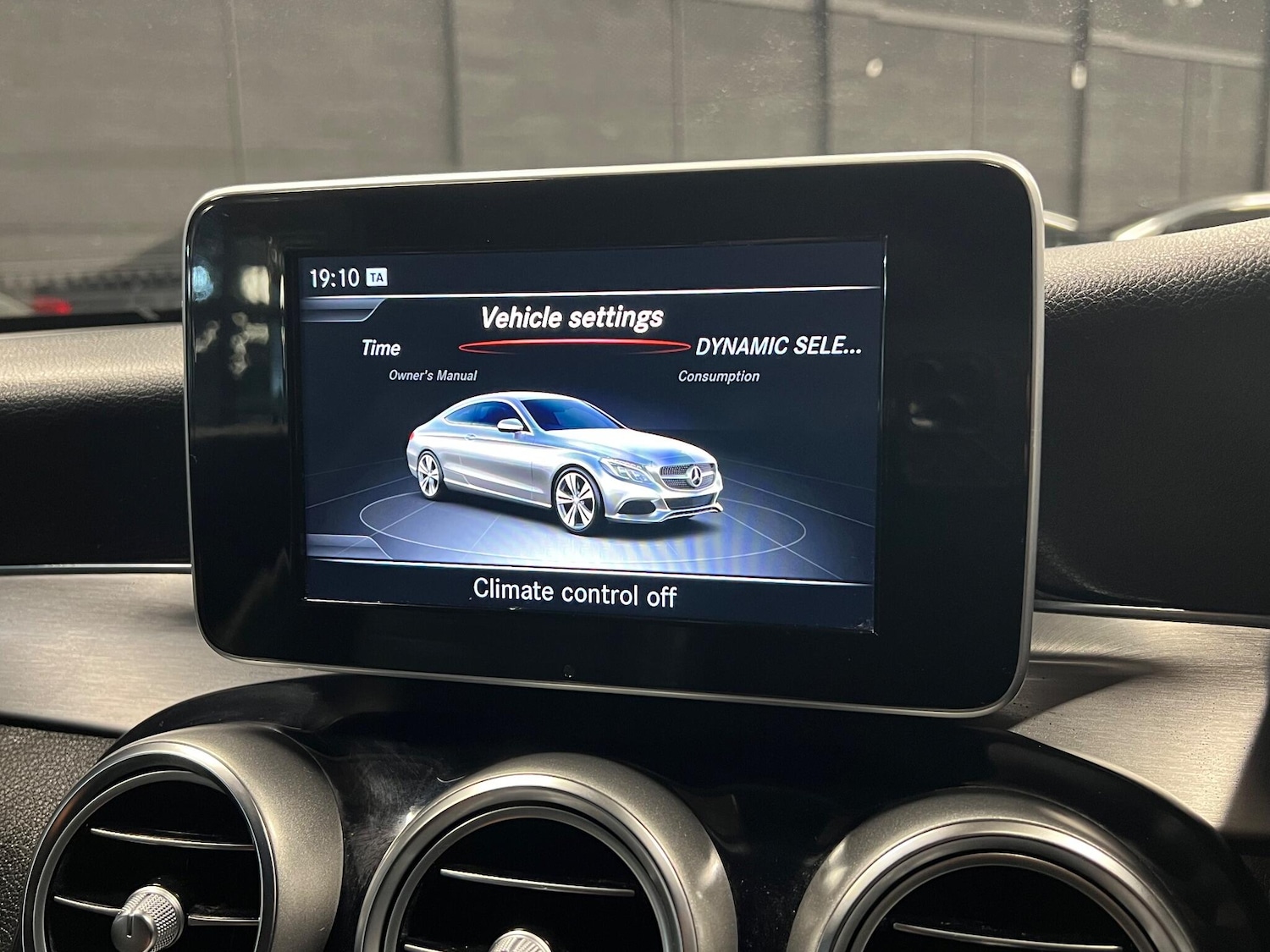 Used Mercedes-Benz C Class 2018 for sale - 76657525: Photo 24