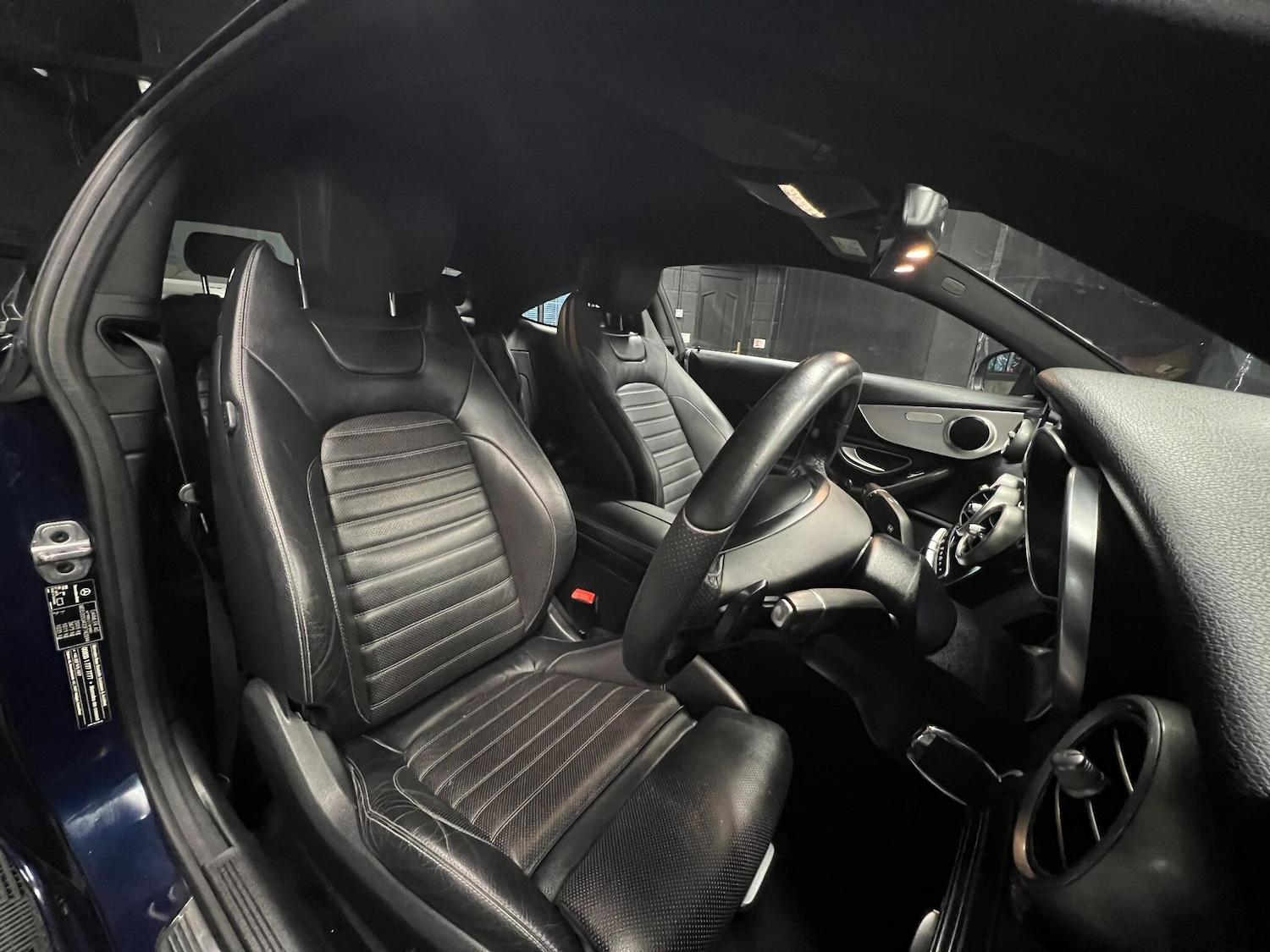 Used Mercedes-Benz C Class 2018 for sale - 76657525: Photo 8