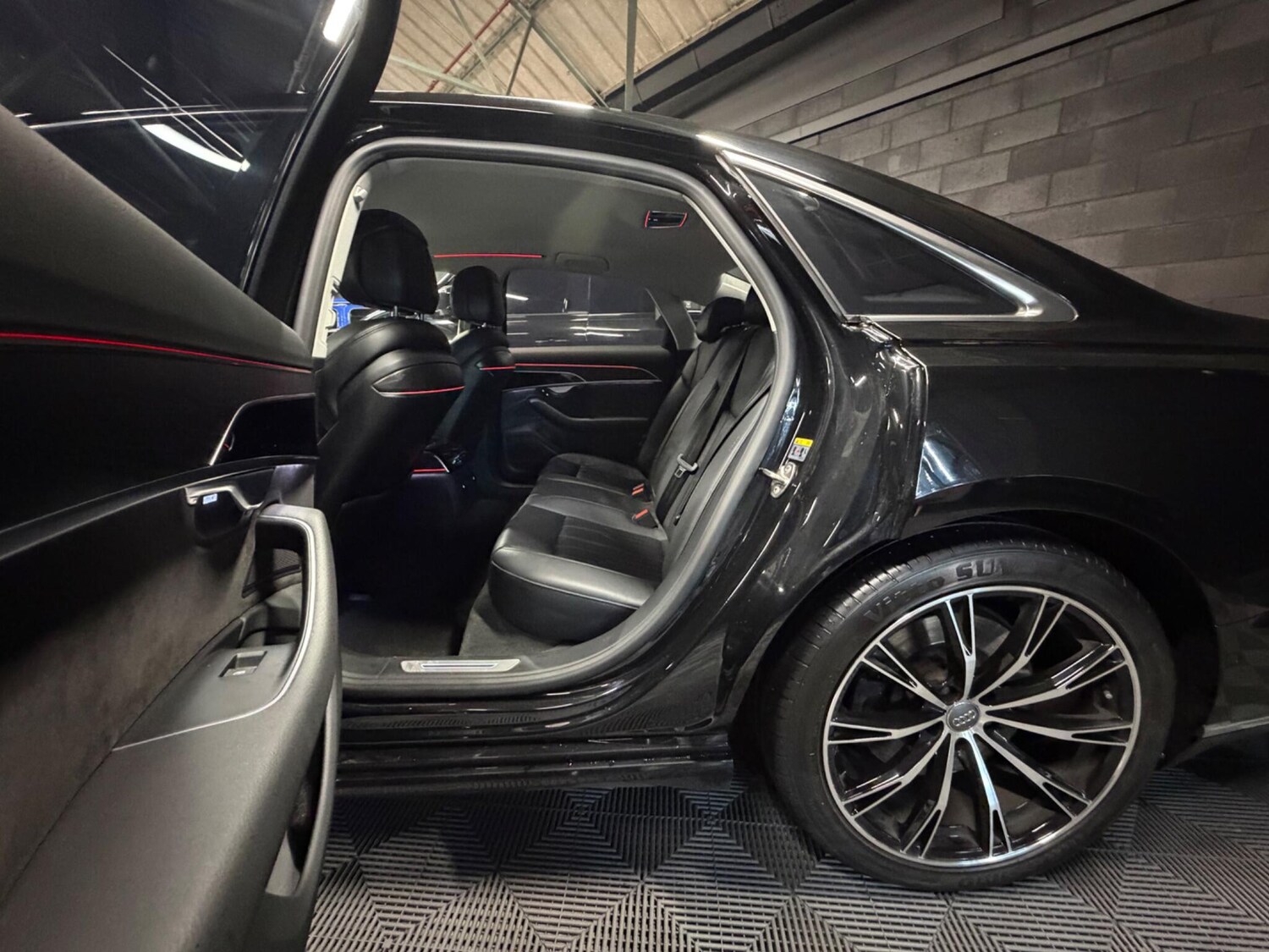 Used Audi A8 for sale - 77683602: Photo 14