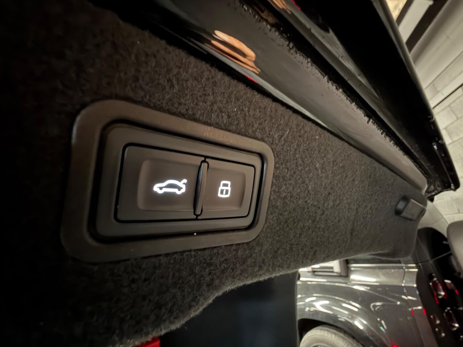 Used Audi A8 for sale - 77683602: Photo 24