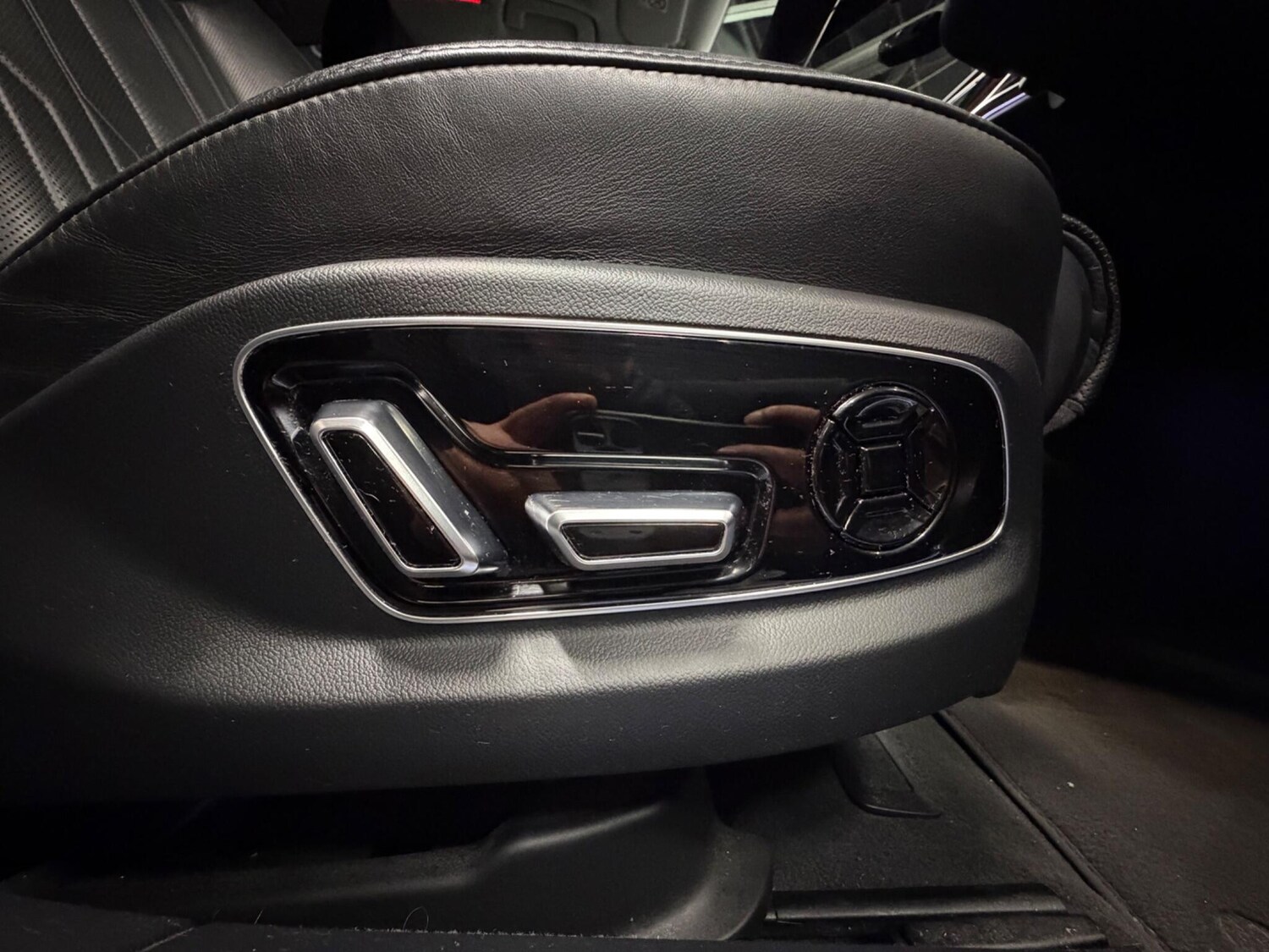 Used Audi A8 for sale - 77683602: Photo 26