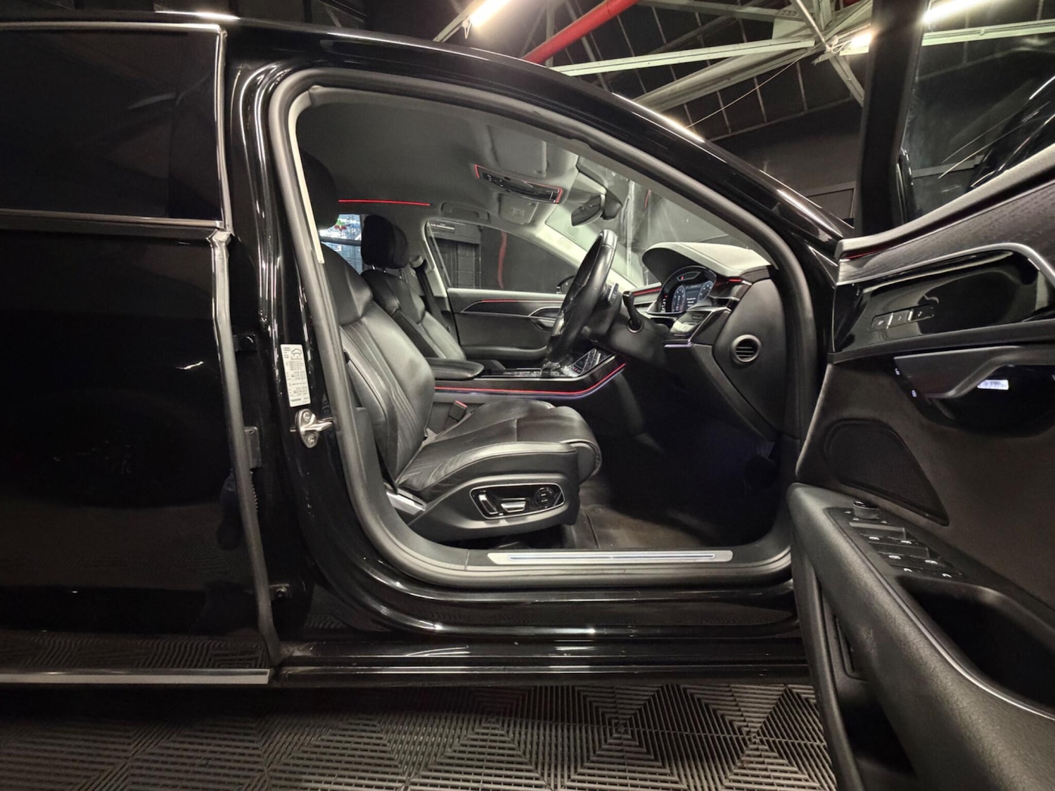 Used Audi A8 for sale - 77683602: Photo 6