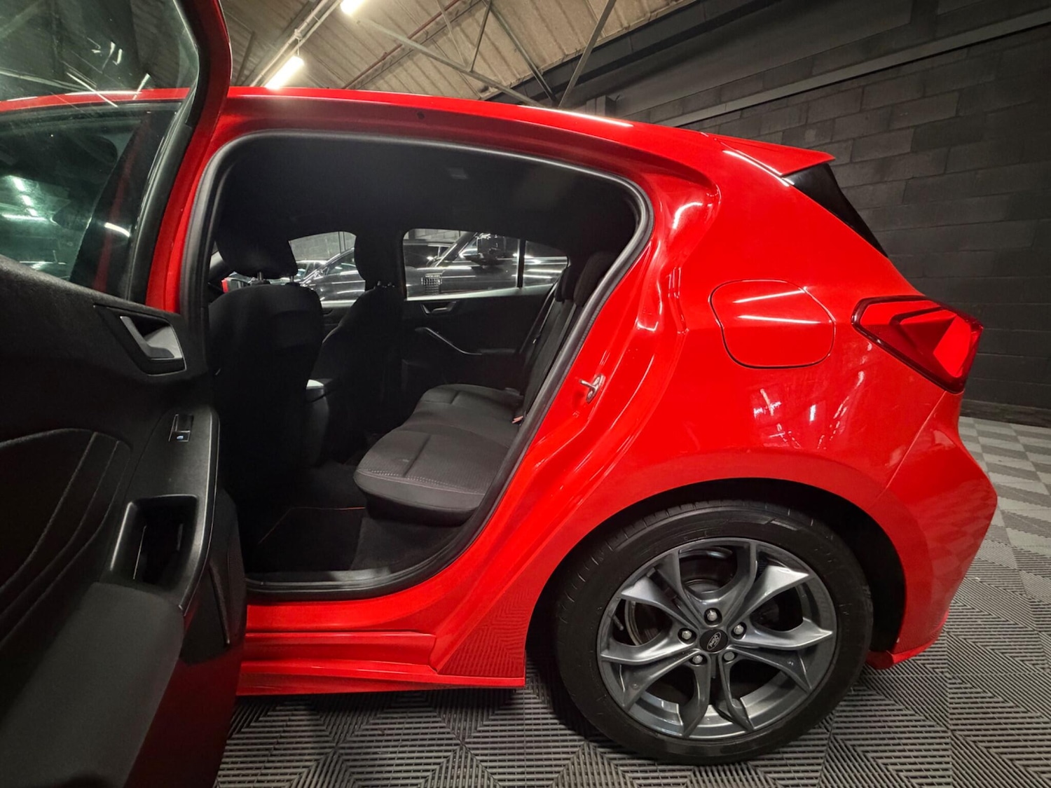 Used Ford Focus 2019 for sale - 77441300: Photo 14