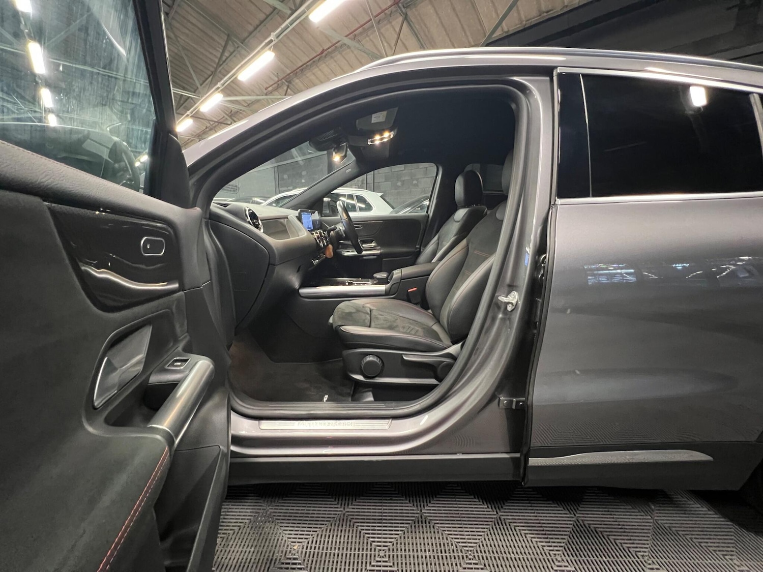 Used Mercedes-Benz GLA 2020 for sale - 76538810: Photo 10