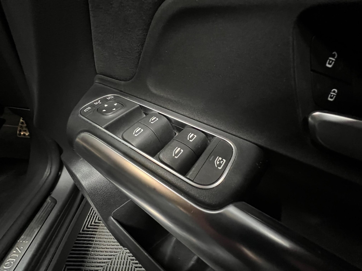 Used Mercedes-Benz GLA 2020 for sale - 76538810: Photo 23