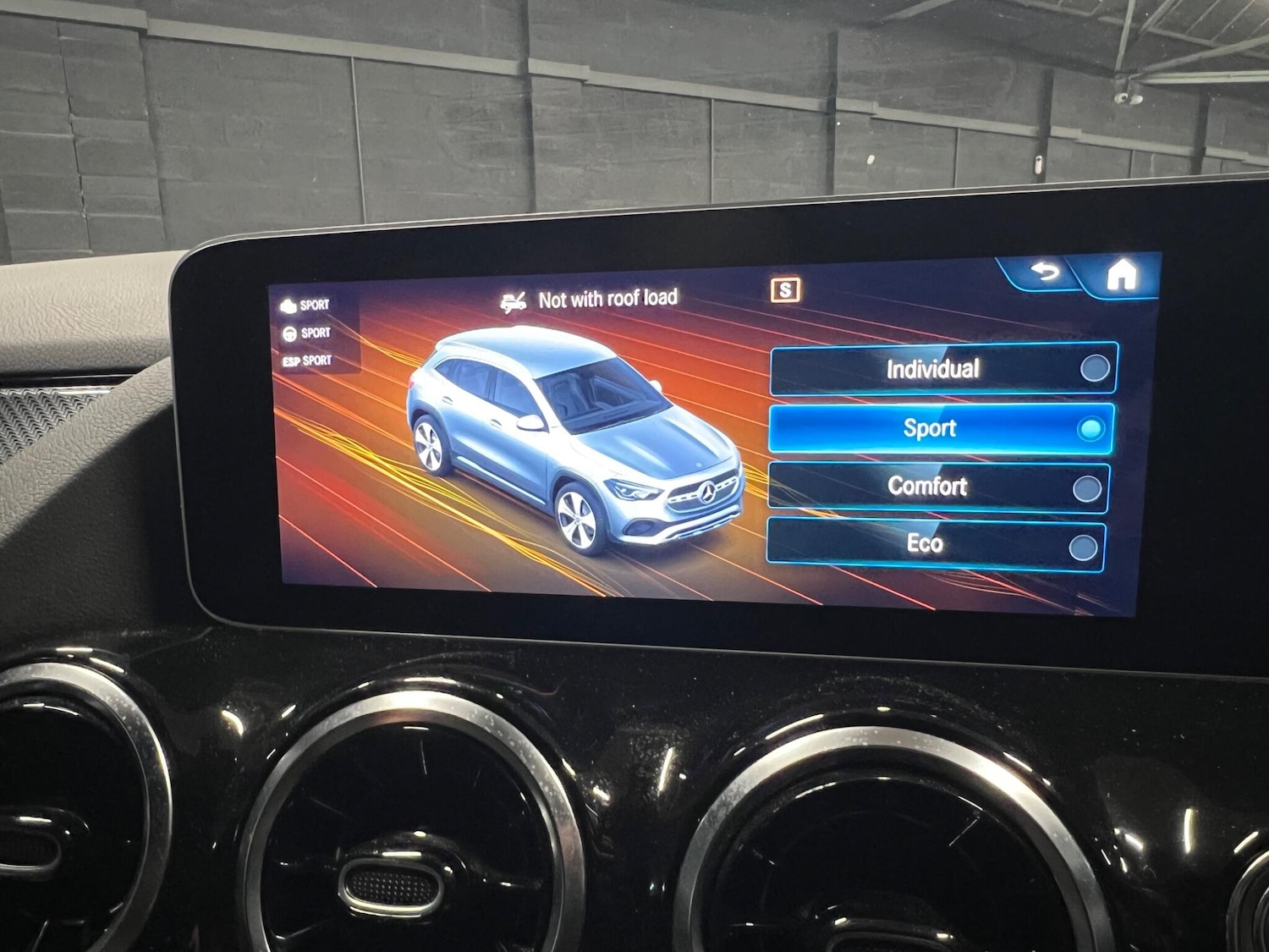 Used Mercedes-Benz GLA 2020 for sale - 76538810: Photo 31