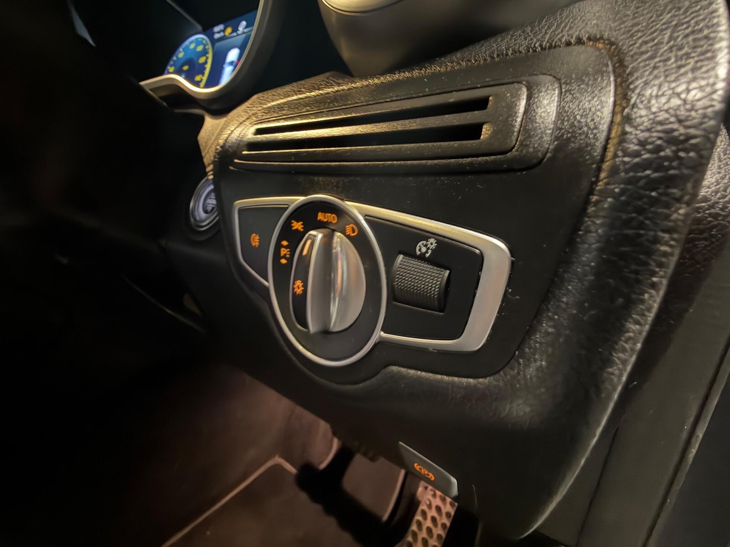 Used Mercedes-Benz GLC 2020 for sale - 77039827: Photo 27