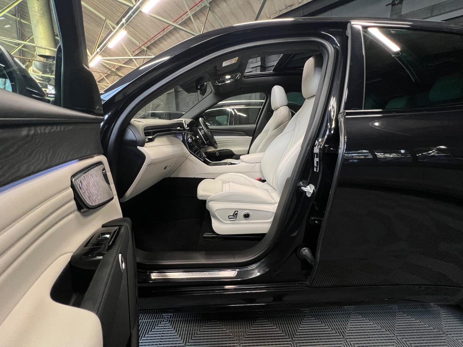 Used Maserati Other 2023 for sale - 75949348: Photo 10