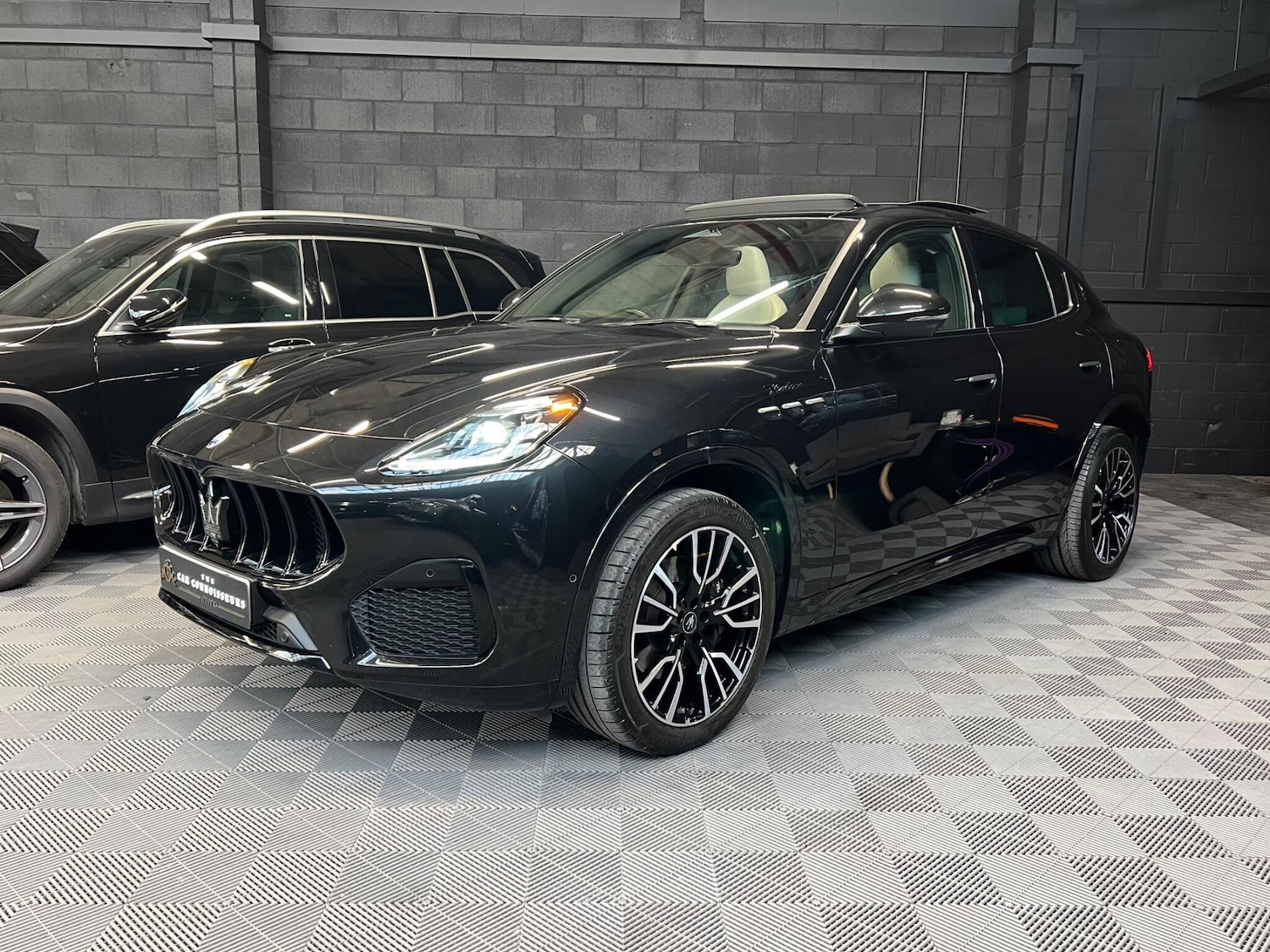 Used Maserati Other 2023 for sale - 75949348: Photo 4