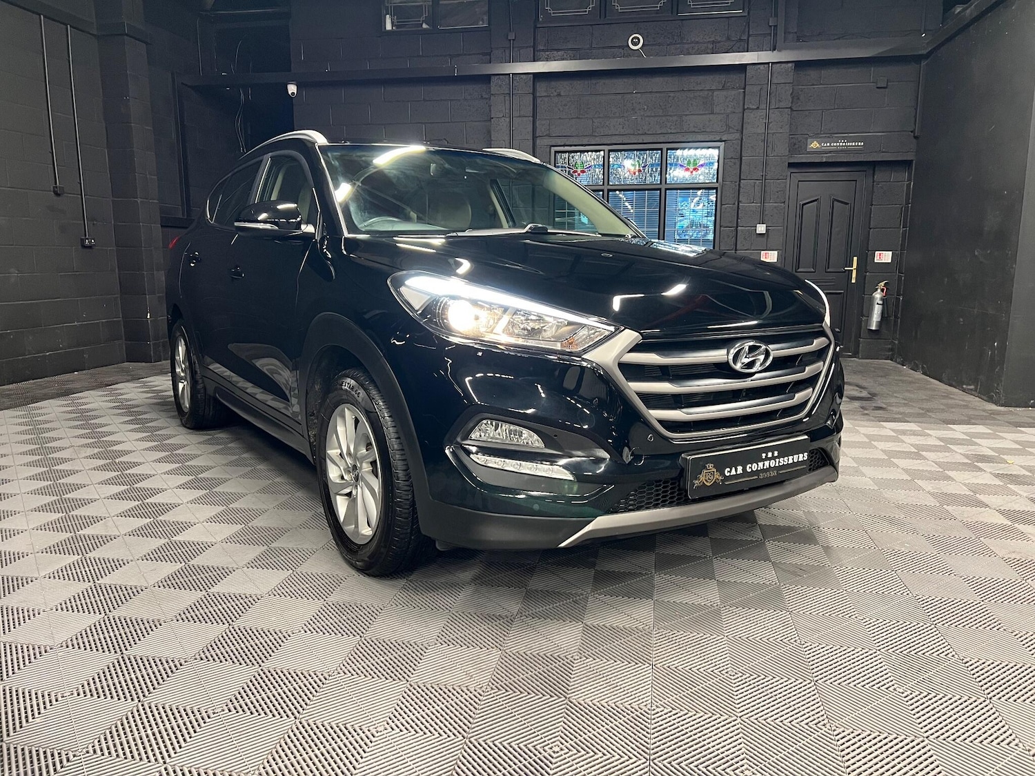 Used Hyundai TUCSON 2016 for sale - 76656992: Photo 1