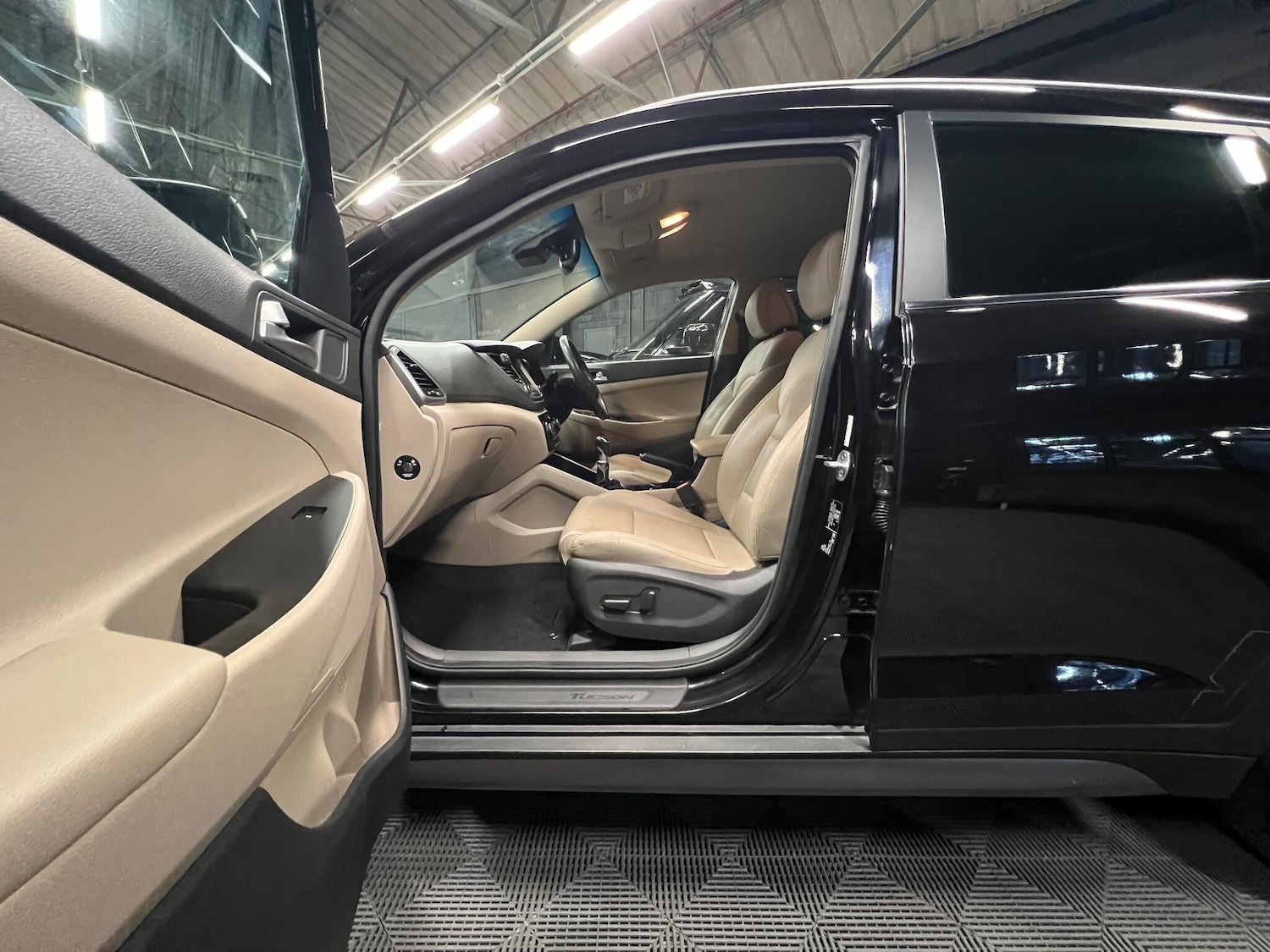 Used Hyundai TUCSON 2016 for sale - 76656992: Photo 10