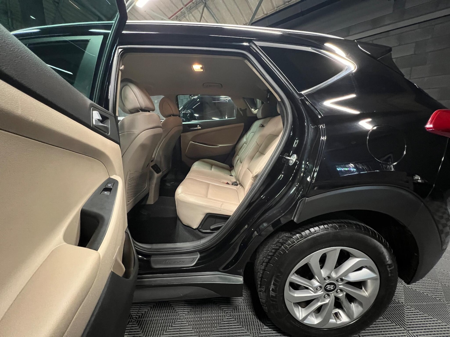 Used Hyundai TUCSON 2016 for sale - 76656992: Photo 14