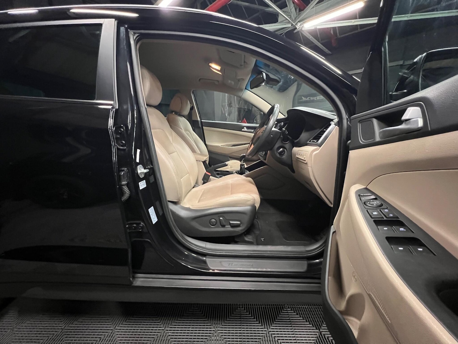 Used Hyundai TUCSON 2016 for sale - 76656992: Photo 6