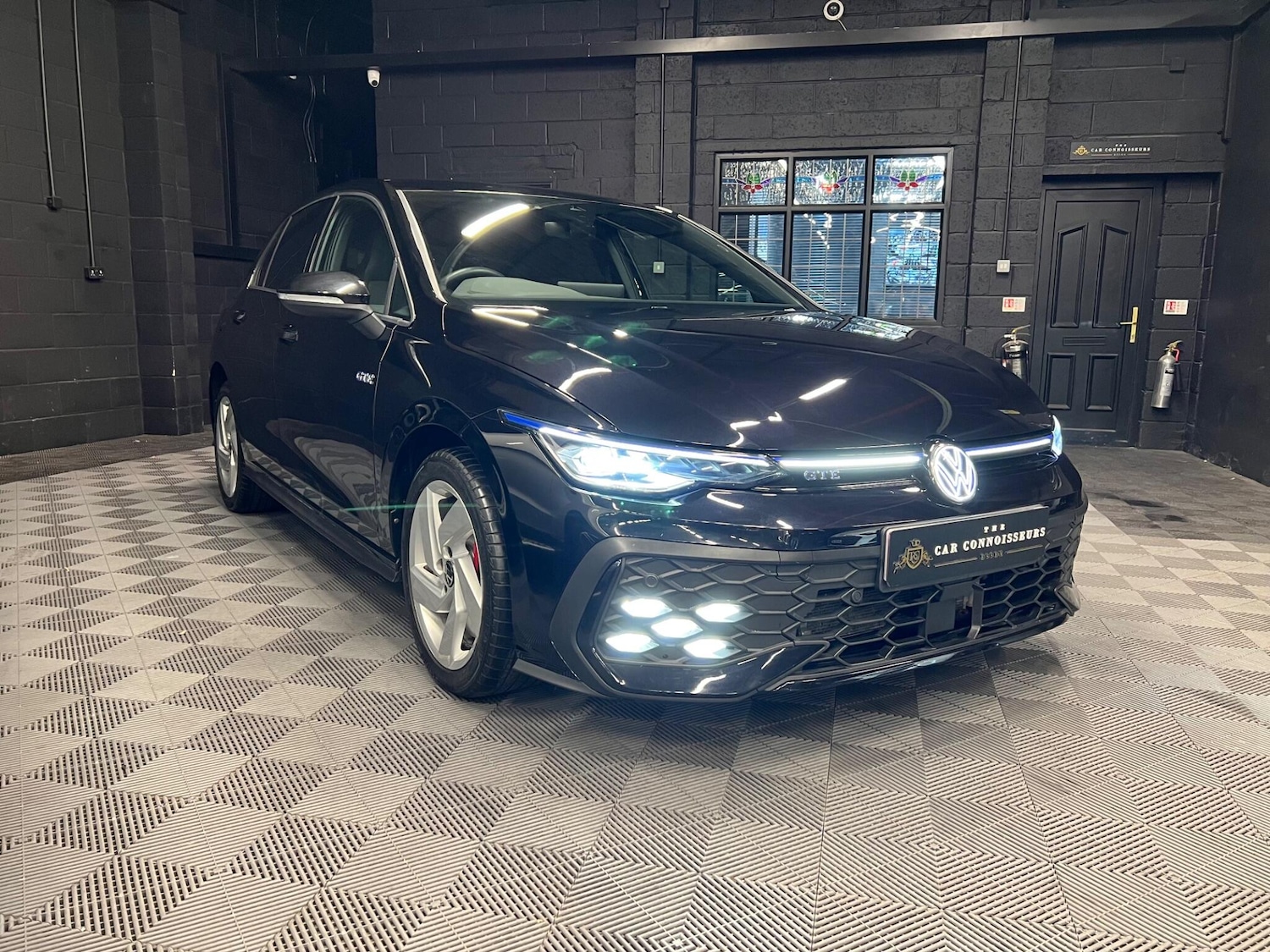 Used Volkswagen Golf 2024 for sale - 76633057: Photo 1