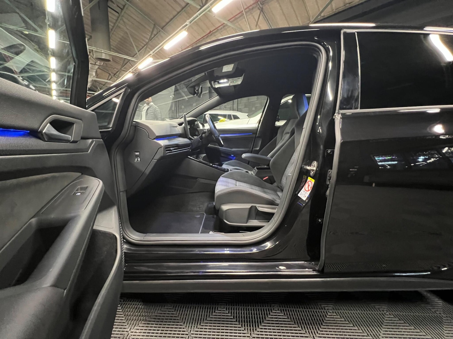 Used Volkswagen Golf 2024 for sale - 76633057: Photo 10