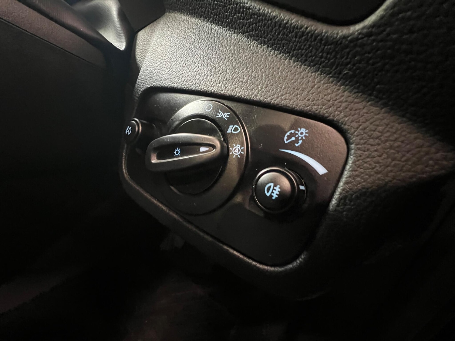 Used Ford Kuga 2016 for sale - 75600558: Photo 26