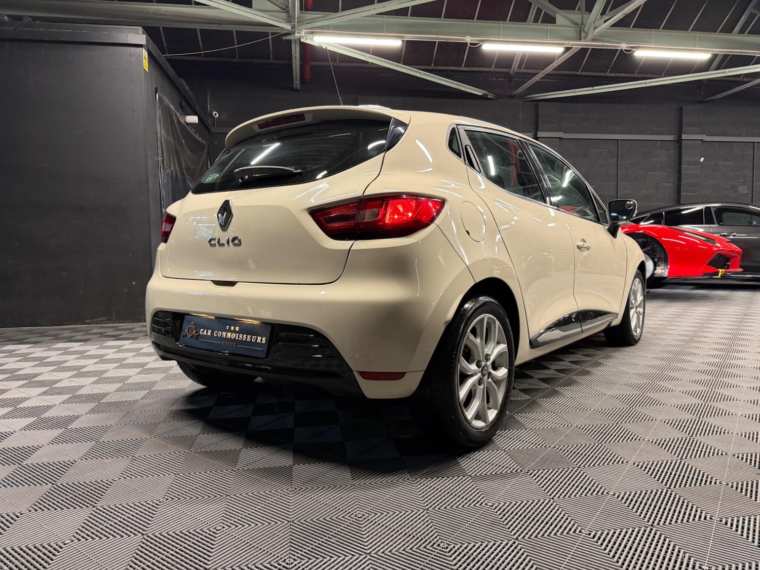 Used Renault Clio 2018 for sale - 77510751: Photo 11