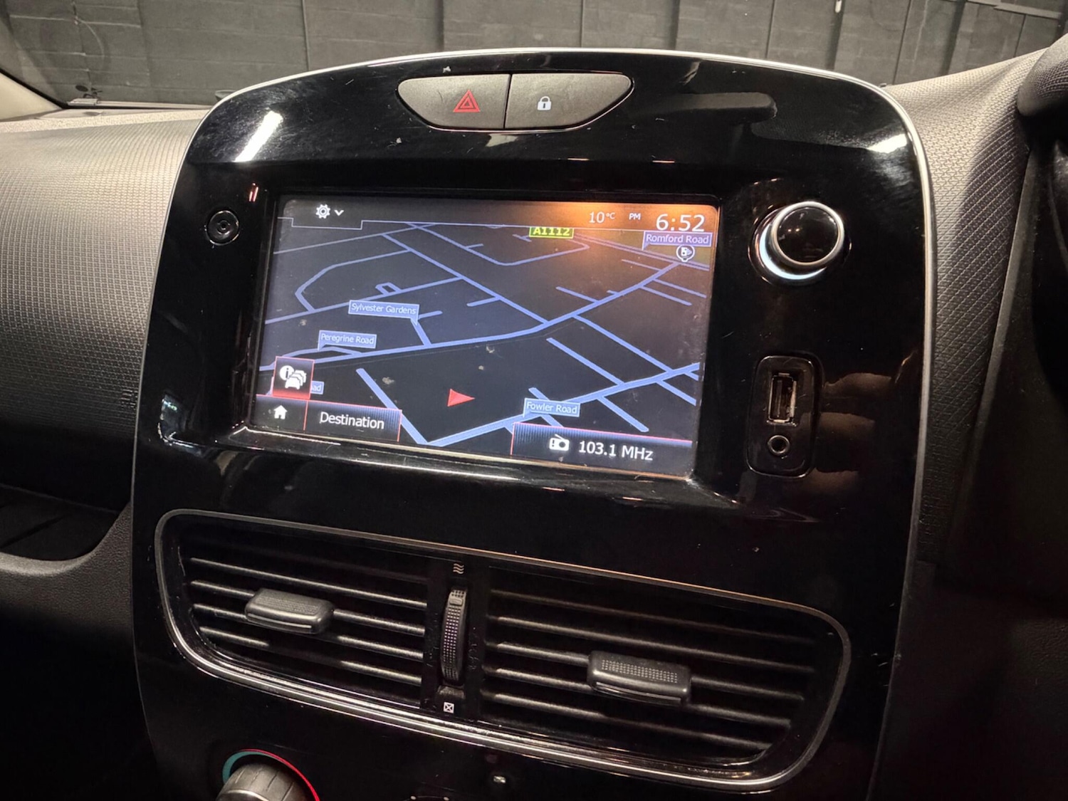 Used Renault Clio 2018 for sale - 77510751: Photo 27