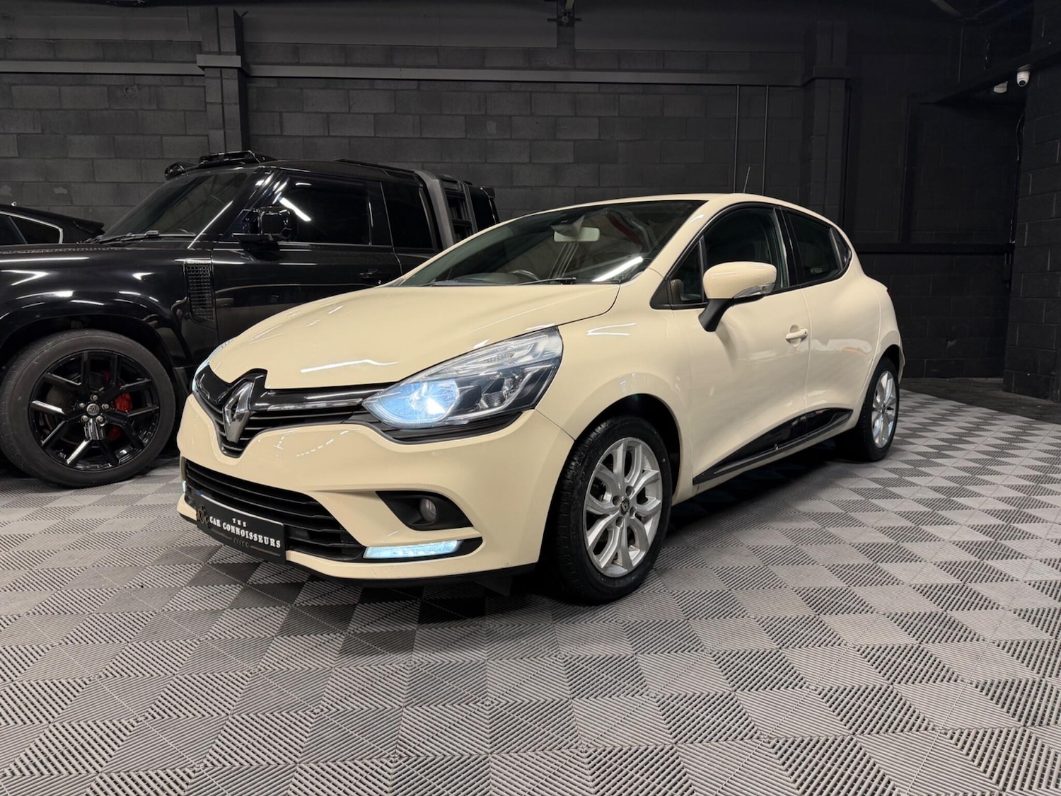 Used Renault Clio 2018 for sale - 77510751: Photo 4