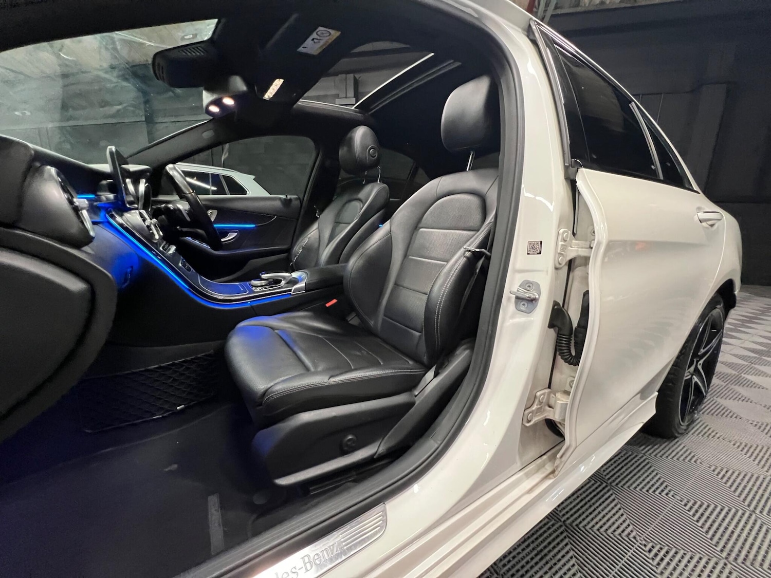 Used Mercedes-Benz C Class 2017 for sale - 76886674: Photo 12