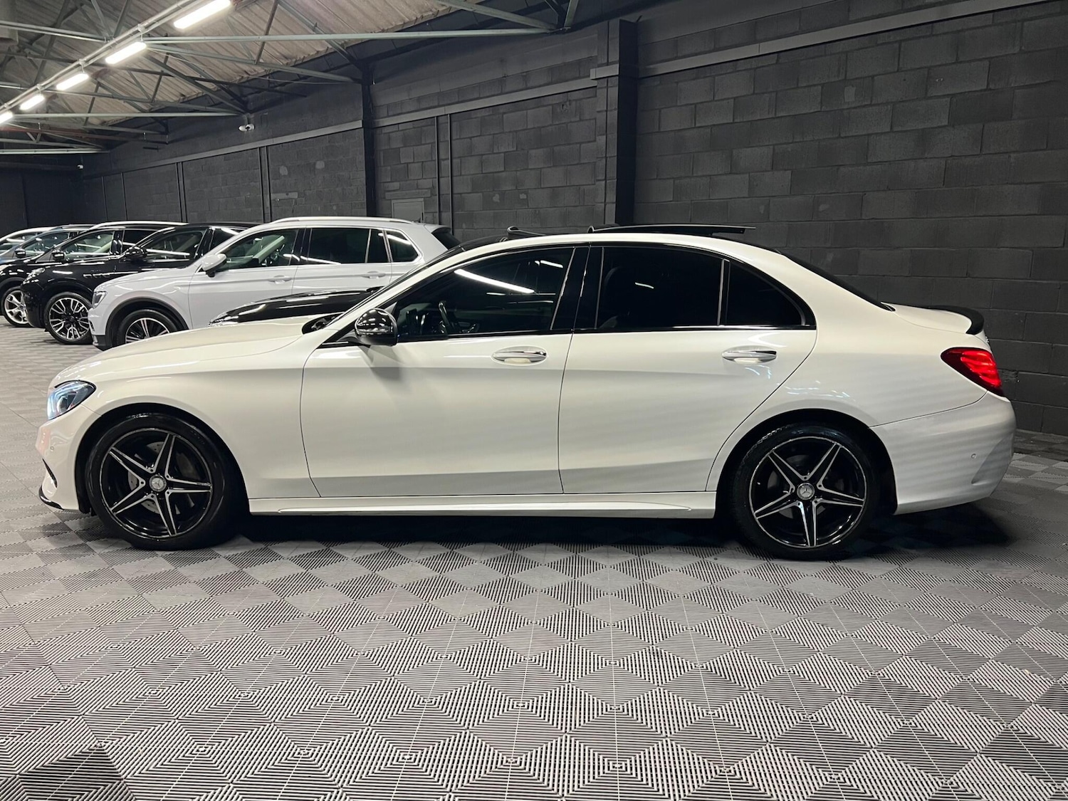 Used Mercedes-Benz C Class 2017 for sale - 76886674: Photo 5