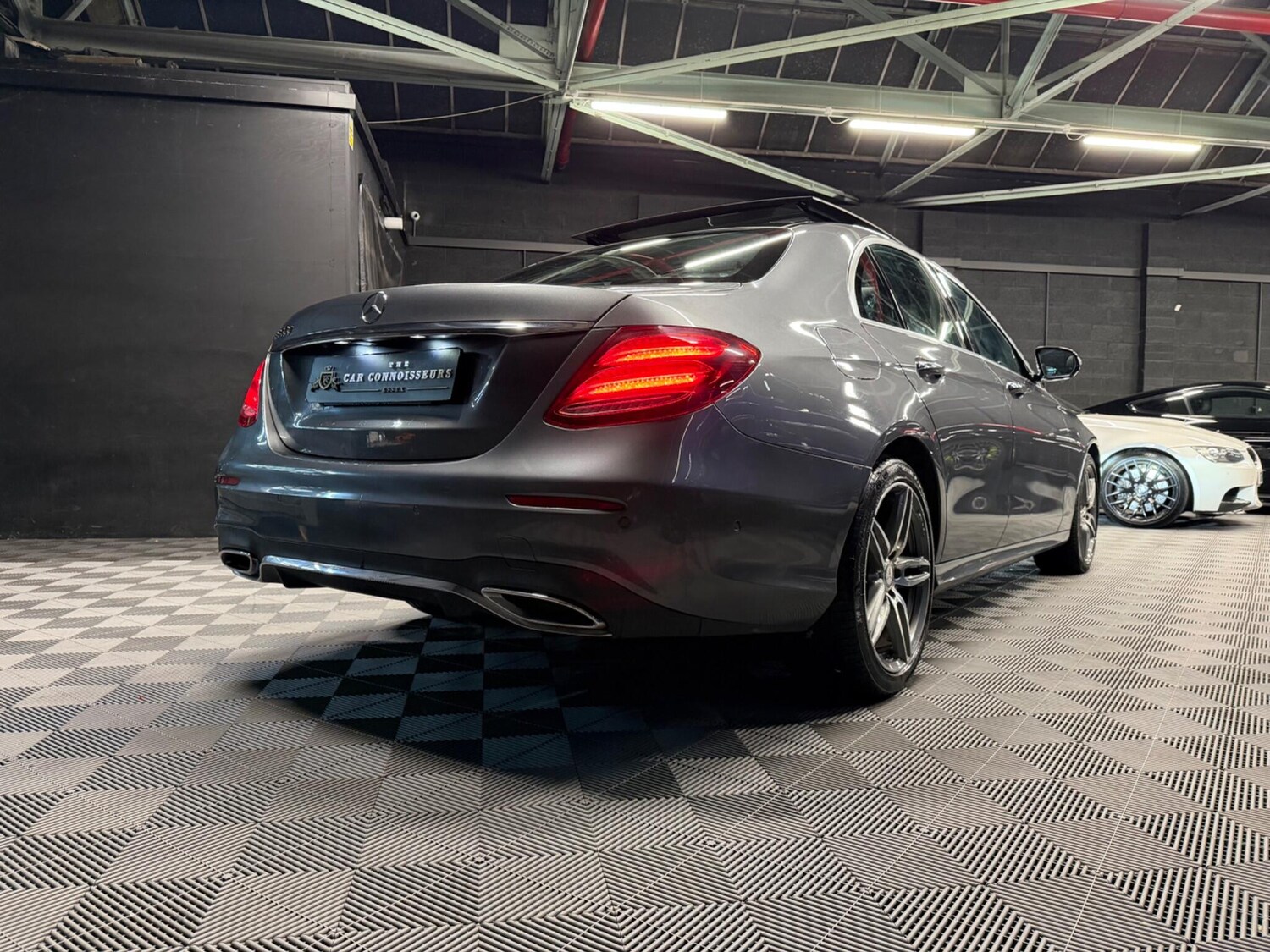 Used Mercedes-Benz E Class for sale - 77724096: Photo 11