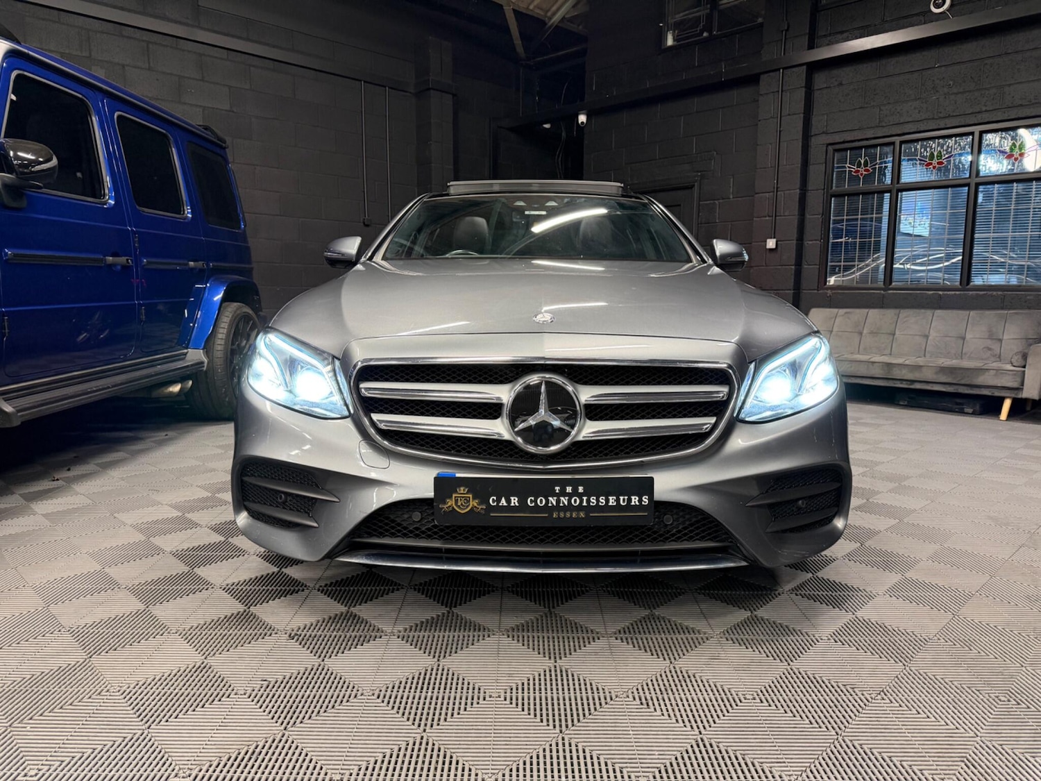 Used Mercedes-Benz E Class for sale - 77724096: Photo 2