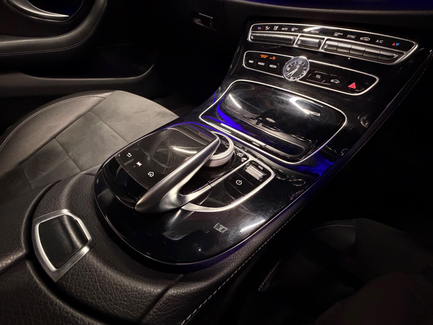 Used Mercedes-Benz E Class for sale - 77724096: Photo 32