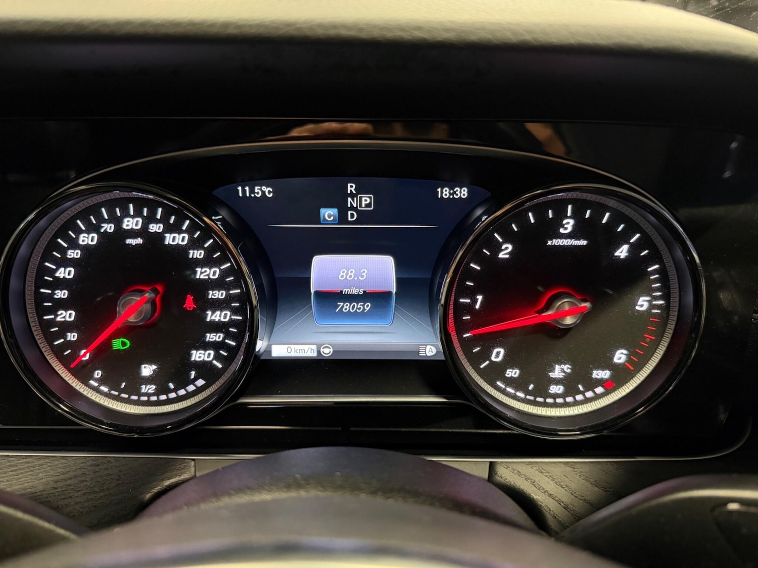 Used Mercedes-Benz E Class for sale - 77724096: Photo 37