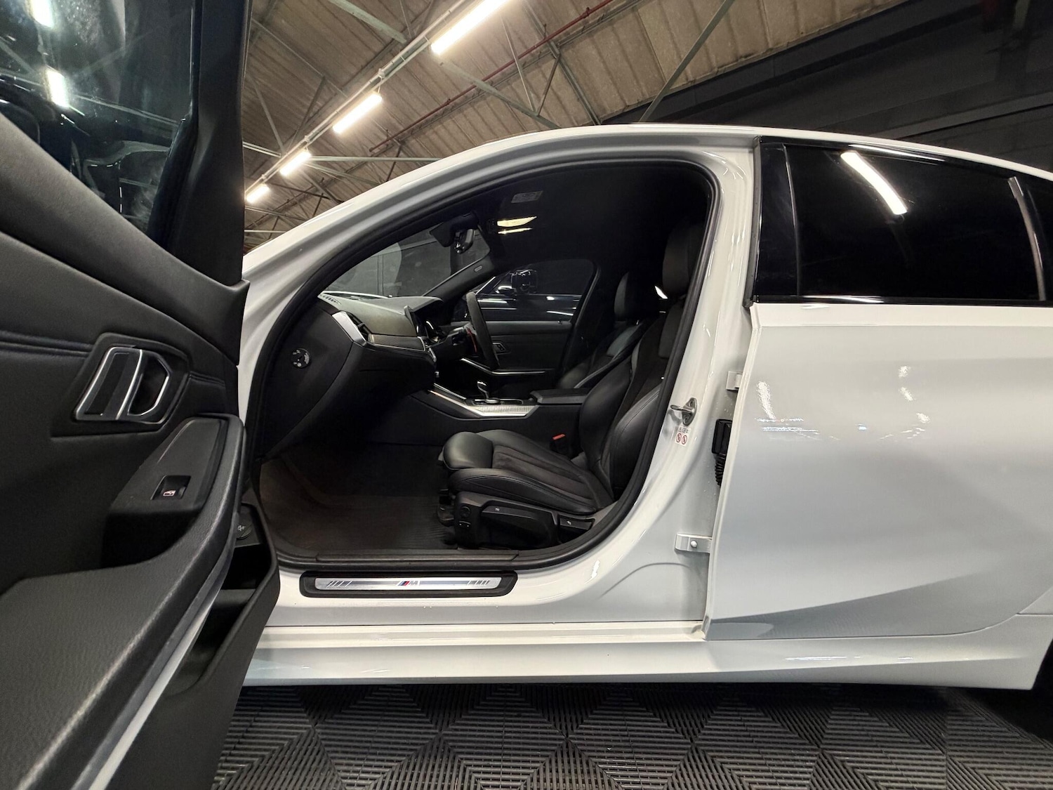 Used BMW 3 Series for sale - 77001045: Photo 10