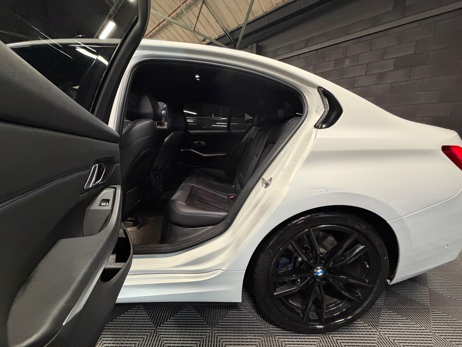 Used BMW 3 Series for sale - 77001045: Photo 14