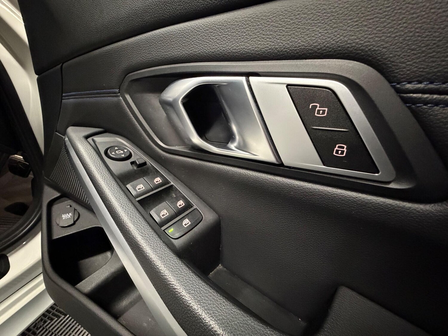 Used BMW 3 Series for sale - 77001045: Photo 24