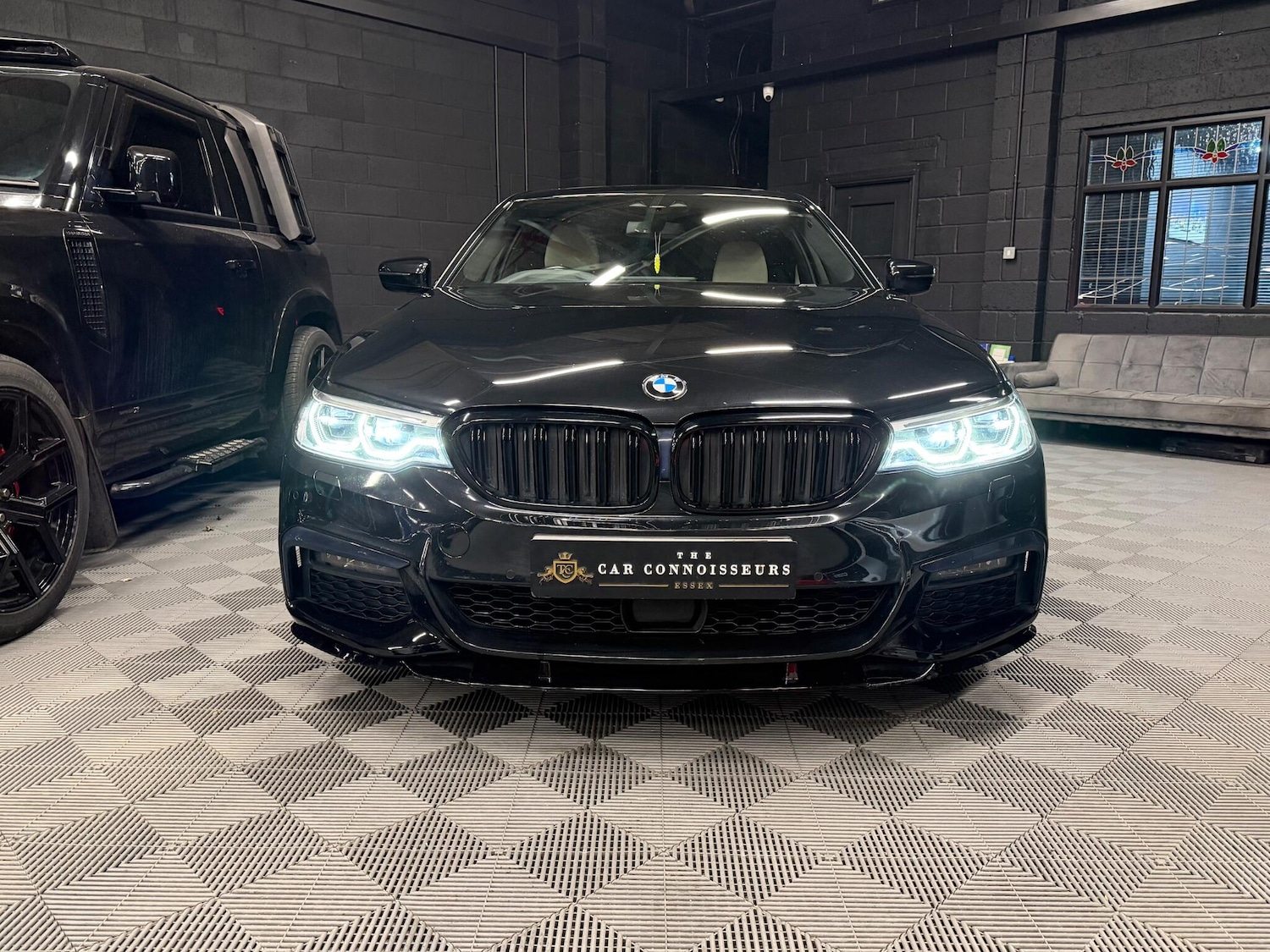 Used BMW 5 Series 2019 for sale - 77625027: Photo 2