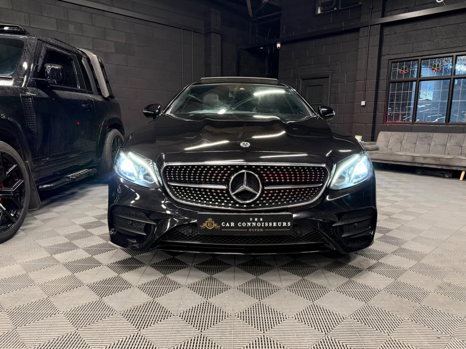 Used Mercedes-Benz E Class 2018 for sale - 77425226: Photo 2