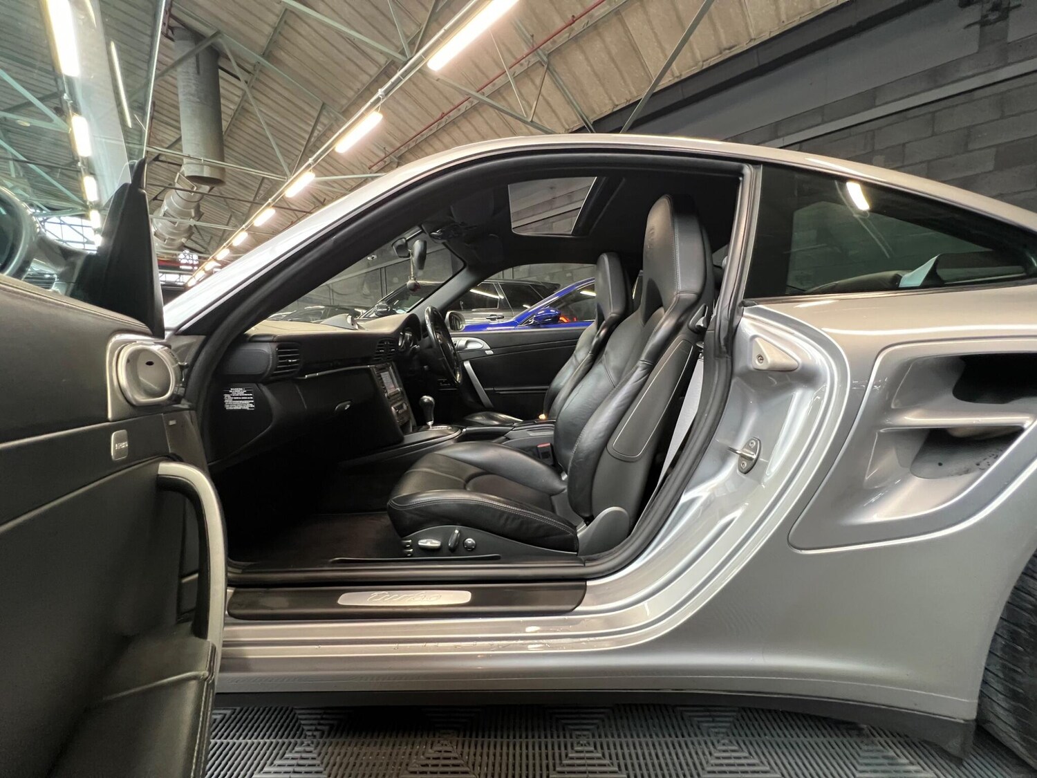 Used Porsche 911 2008 for sale - 76336363: Photo 10