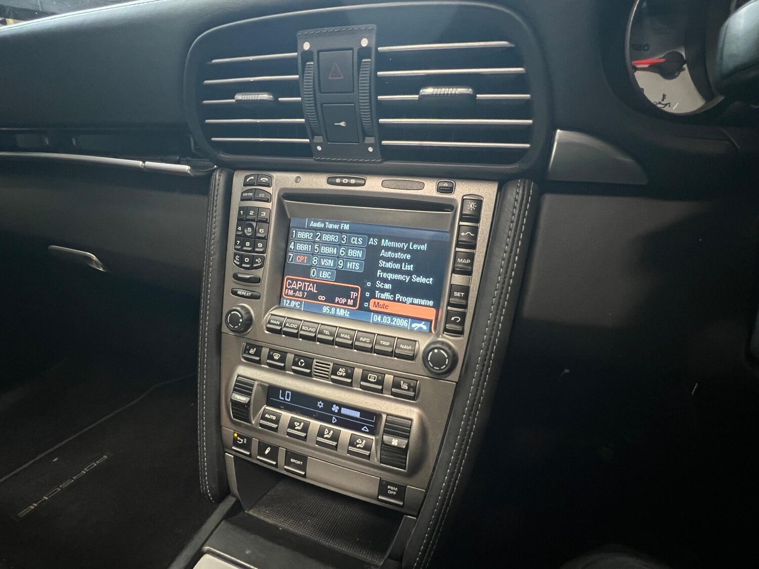 Used Porsche 911 2008 for sale - 76336363: Photo 24