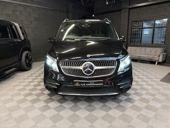 Used Mercedes-Benz V-Class 2023 for sale - 77254944: Photo