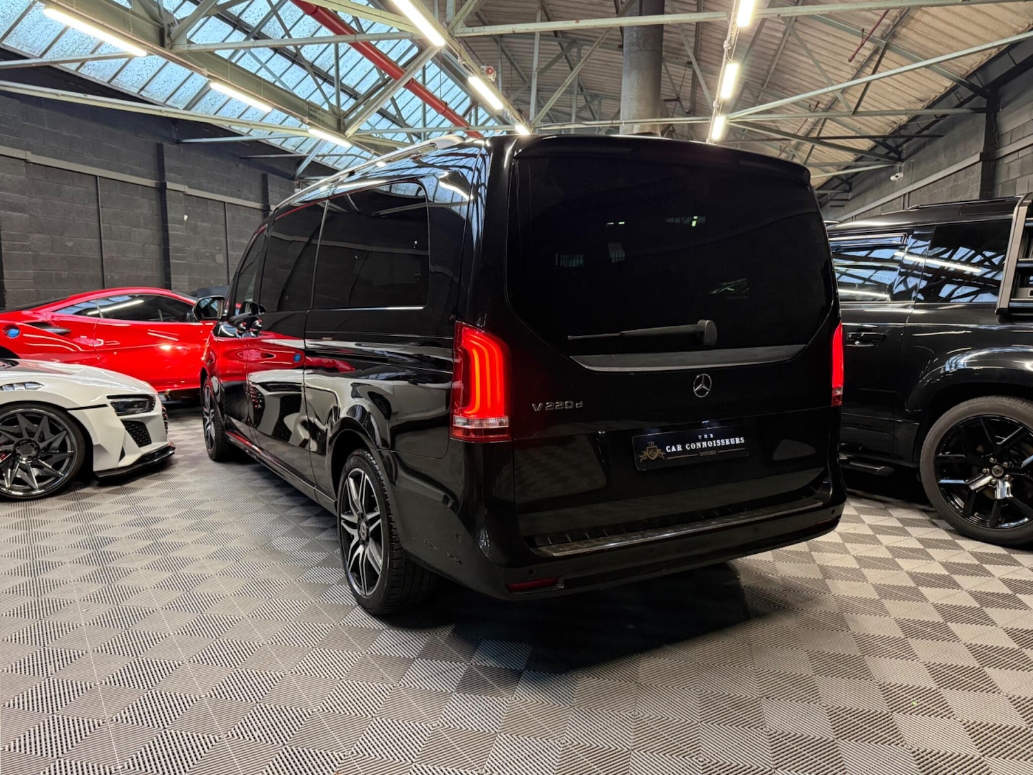 Used Mercedes-Benz V-Class 2023 for sale - 77254944: Photo 7