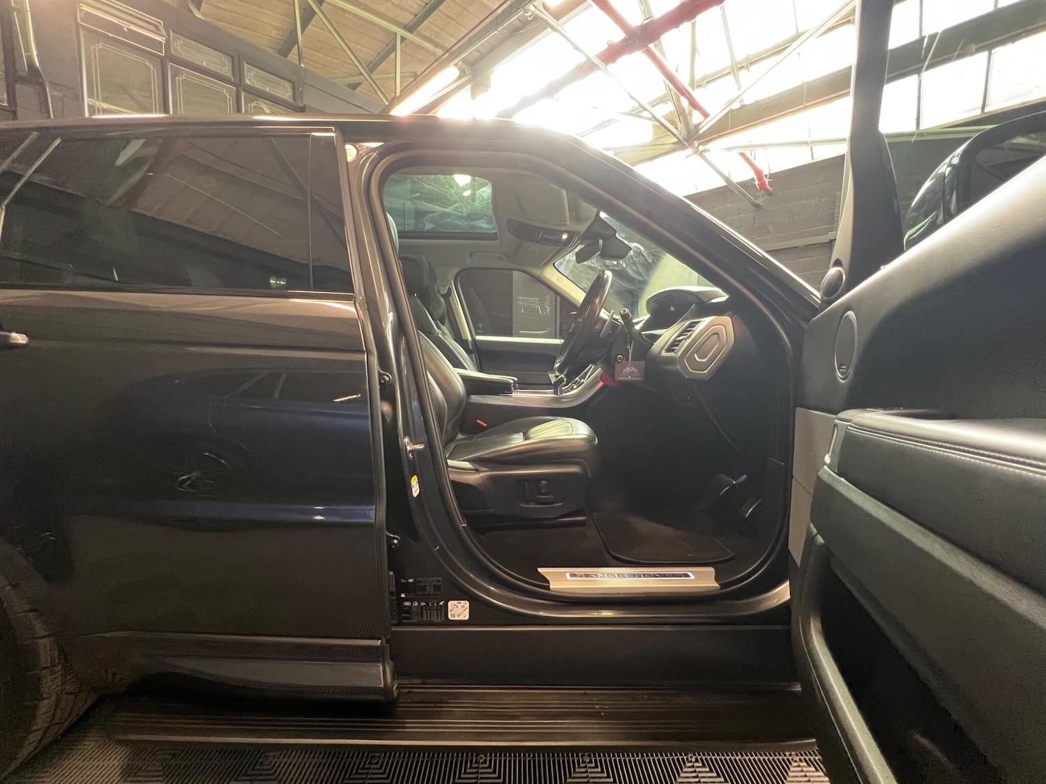 Used Land Rover Range Rover Sport 2020 for sale - 76528121: Photo 6