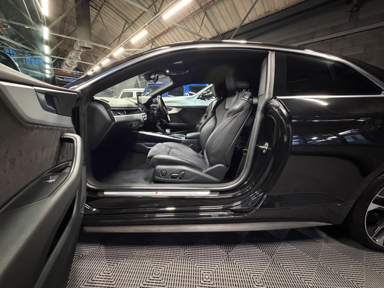 Used Audi A5 2017 for sale - 77993210: Photo 10