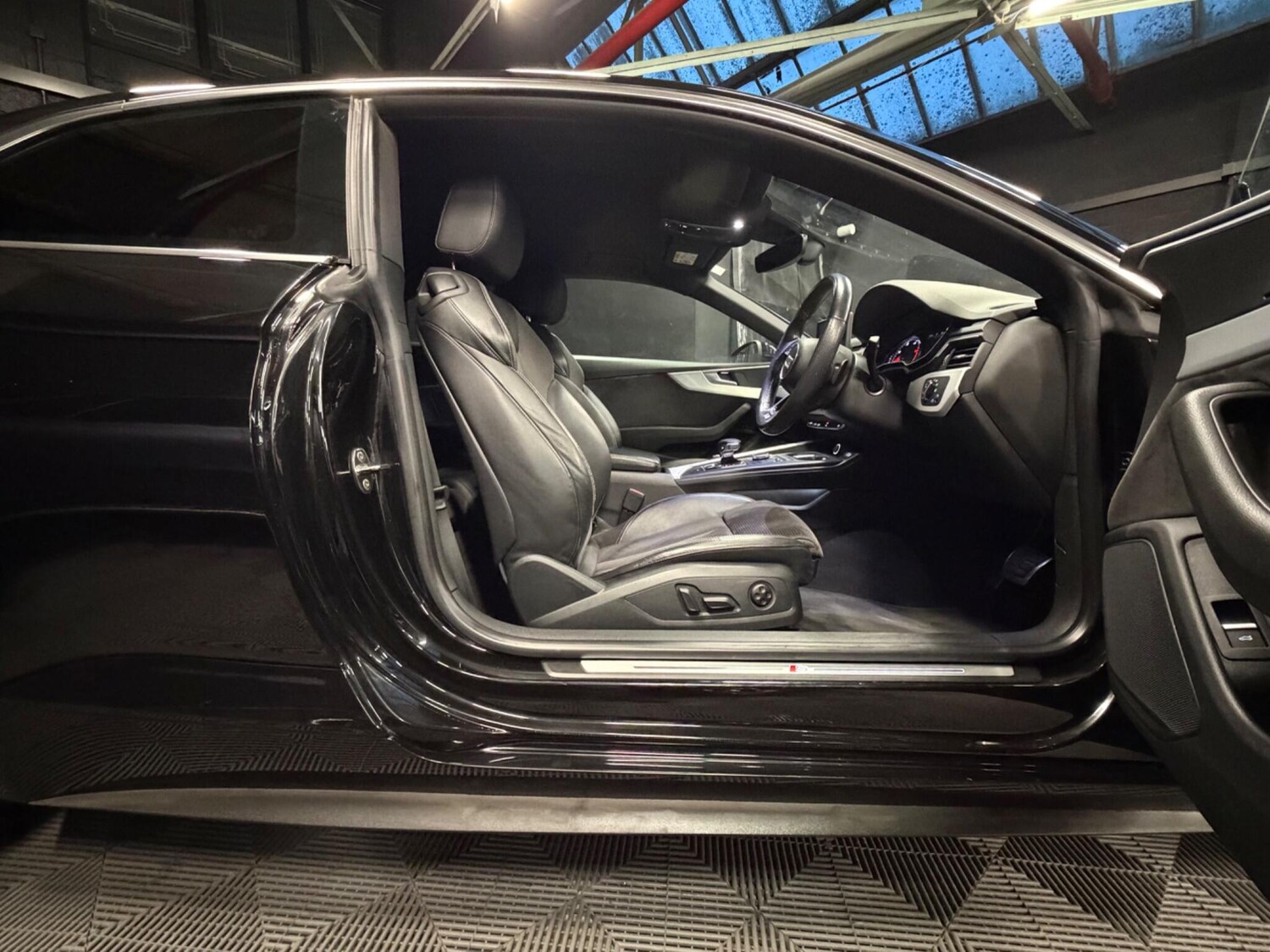 Used Audi A5 2017 for sale - 77993210: Photo 6