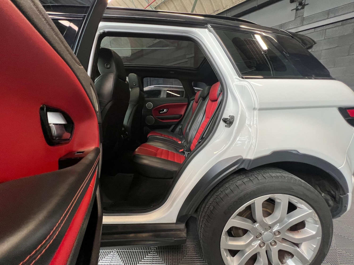 Used Land Rover Range Rover Evoque 2017 for sale - 76336135: Photo 14