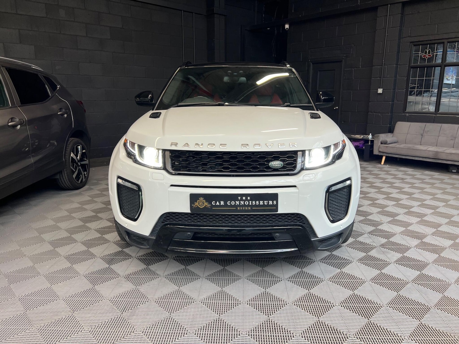 Used Land Rover Range Rover Evoque 2017 for sale - 76336135: Photo 2