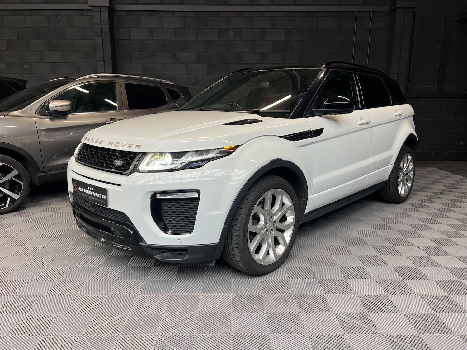 Used Land Rover Range Rover Evoque 2017 for sale - 76336135: Photo 4