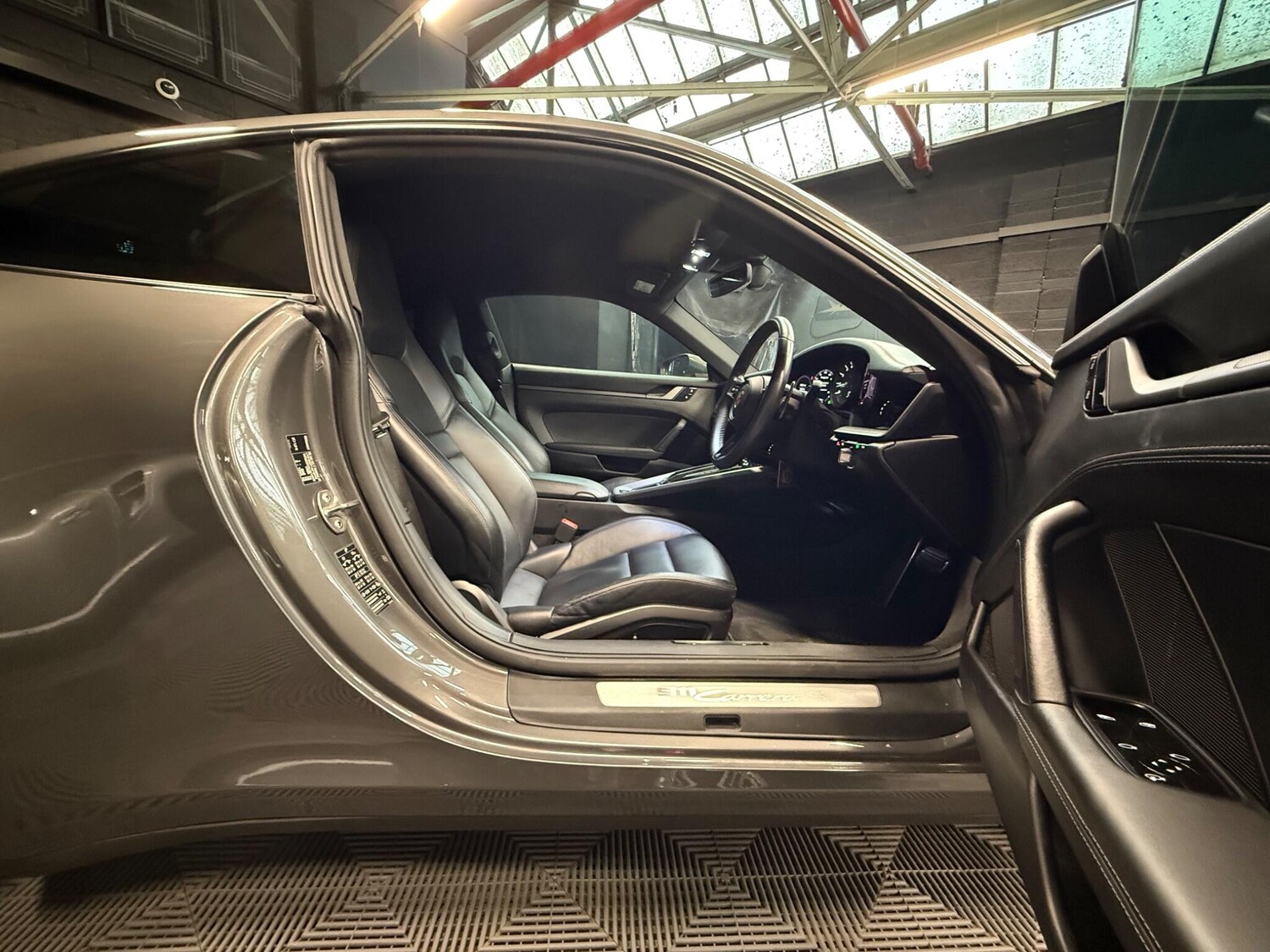 Used Porsche 911 2019 for sale - 76337587: Photo 6